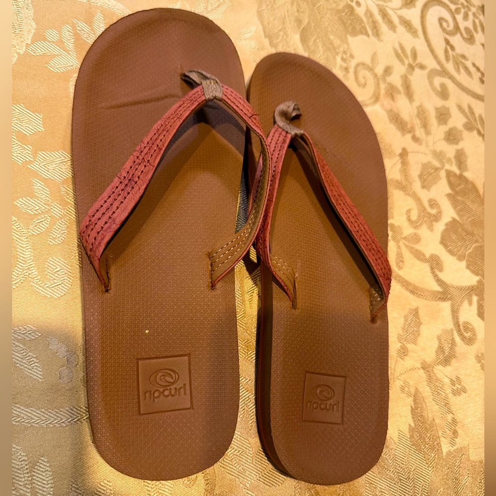 Slippers New size 9